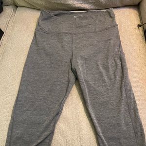 Athleta ultimate stash pocket capri size S